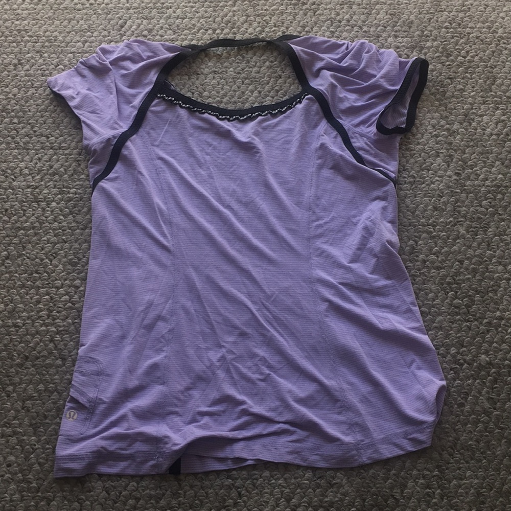 💜LULULEMON💜 dryfit tee.